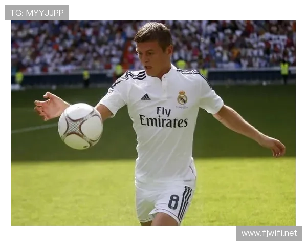 罗德里 vs 克罗斯：出球能力与中场组织效率对比分析